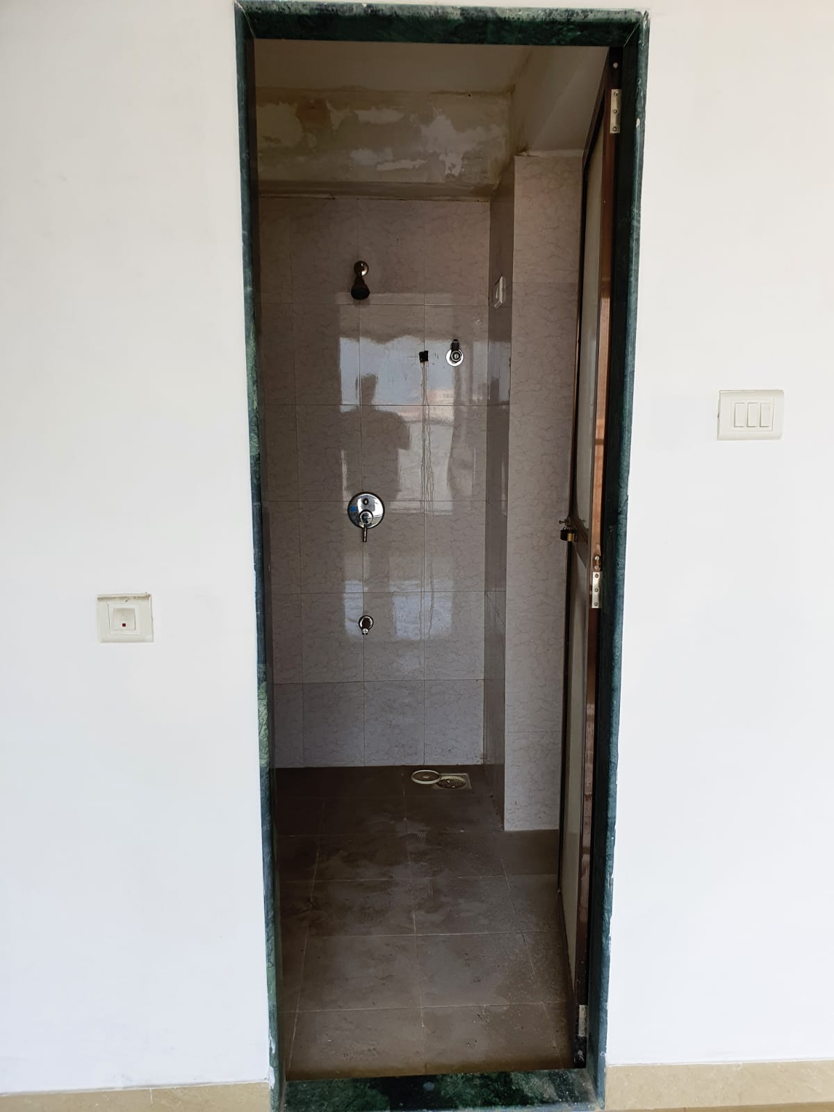 3 BHK Semi Furnished in Sonas Tower , Dadar East